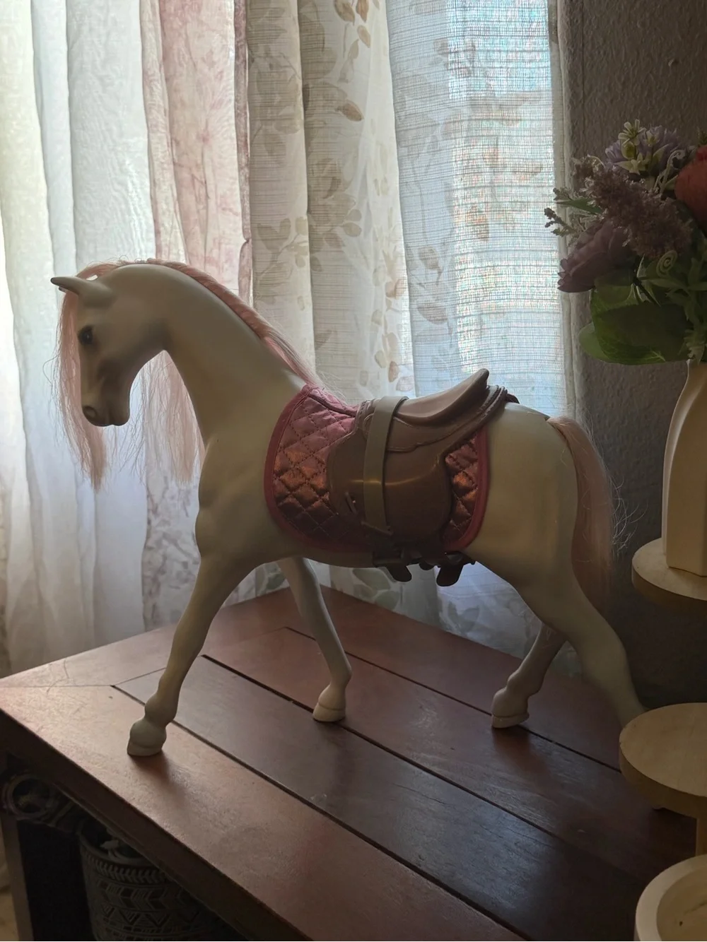 Glitter Girl By Battat Cream Horse Figurine with Pink Mane
